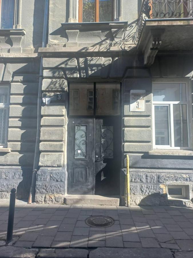 Appartement Чорно -Білий Люкс В Центрі à Lviv Extérieur photo