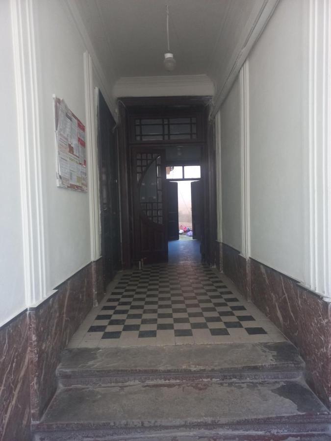 Appartement Чорно -Білий Люкс В Центрі à Lviv Extérieur photo
